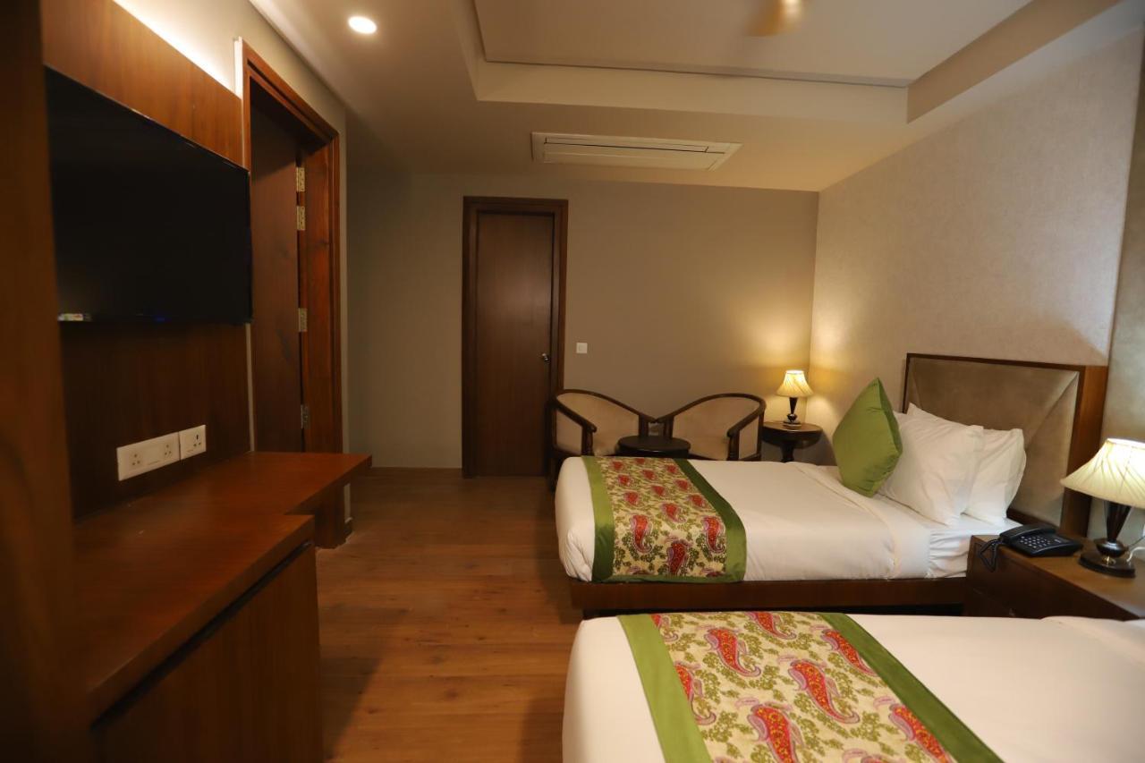 Ip Royal Hotel - Yeni Delhi Dış mekan fotoğraf