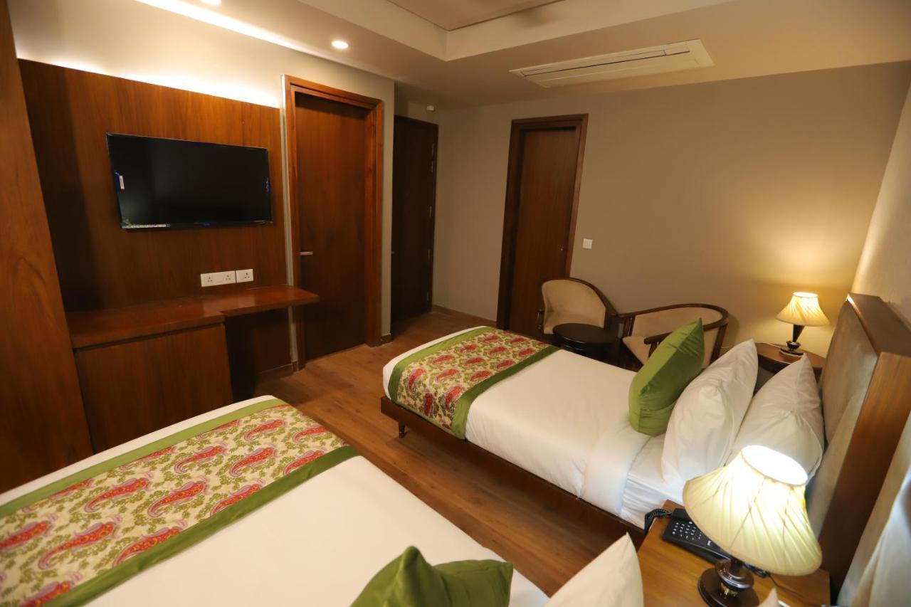 Ip Royal Hotel - Yeni Delhi Dış mekan fotoğraf
