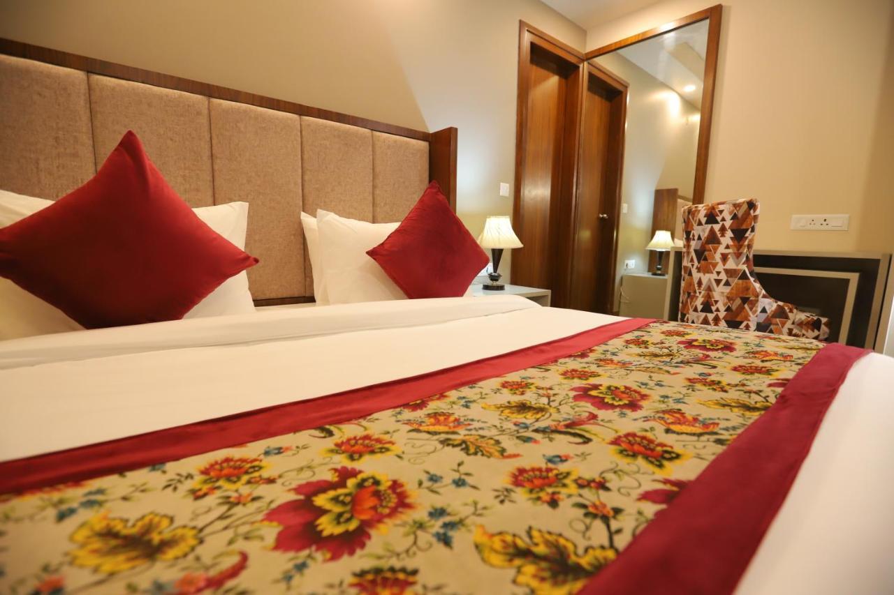Ip Royal Hotel - Yeni Delhi Dış mekan fotoğraf